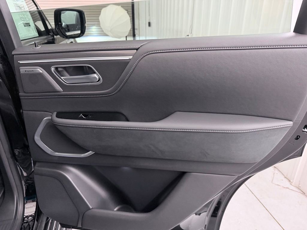 New 2026 INFINITI QX80 Luxe w/ Exterior Package RWD image 46