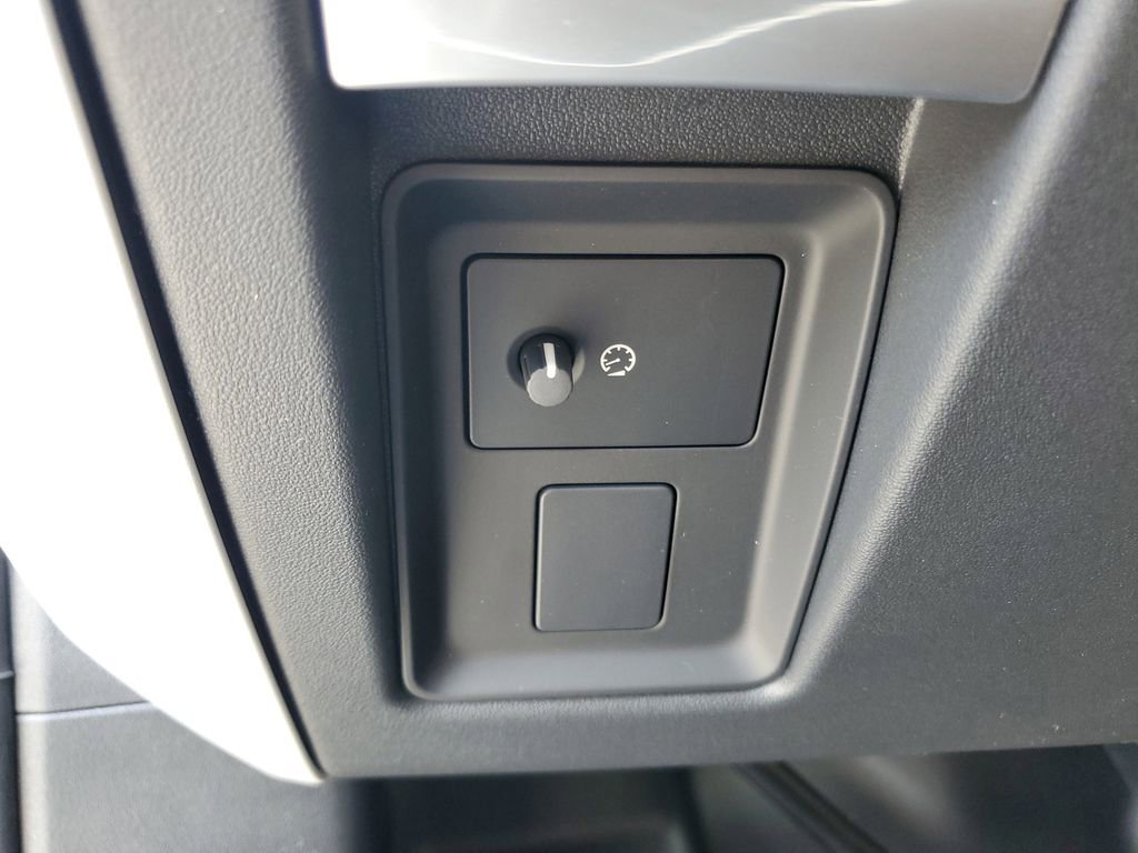 New 2026 Land Rover Defender 130 X-Dynamic SE AWD/4WD image 15