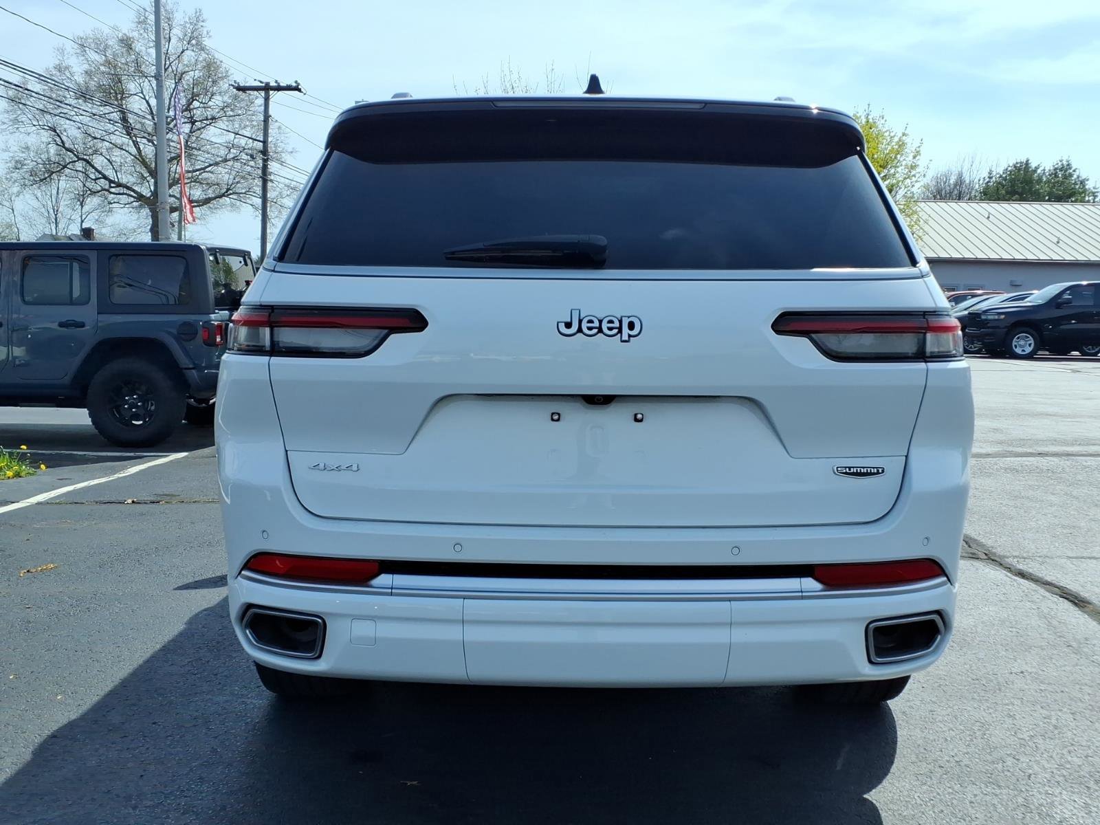 Certified 2024 Jeep Grand Cherokee L Summit AWD/4WD image 5