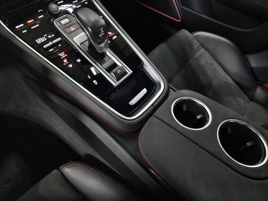 Used 2020 Porsche Panamera GTS image 33