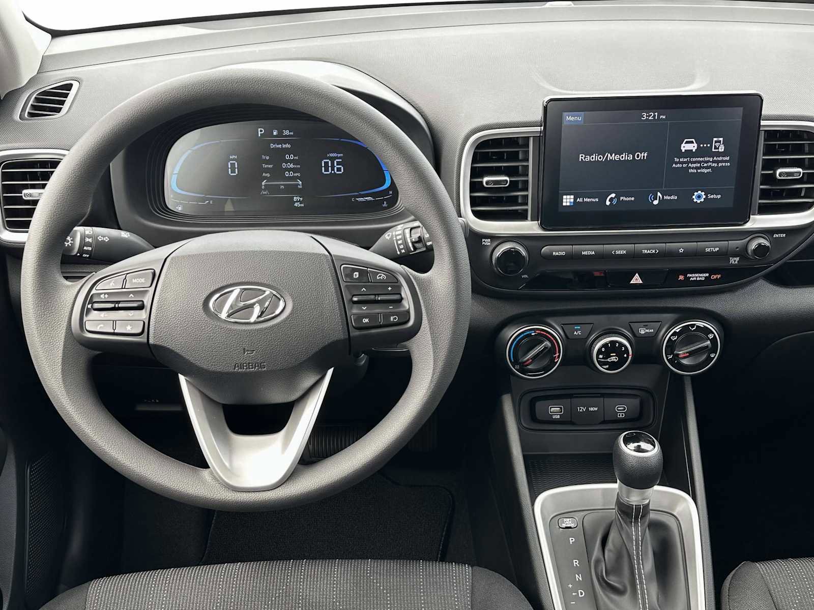 New 2025 Hyundai Venue SE image 17