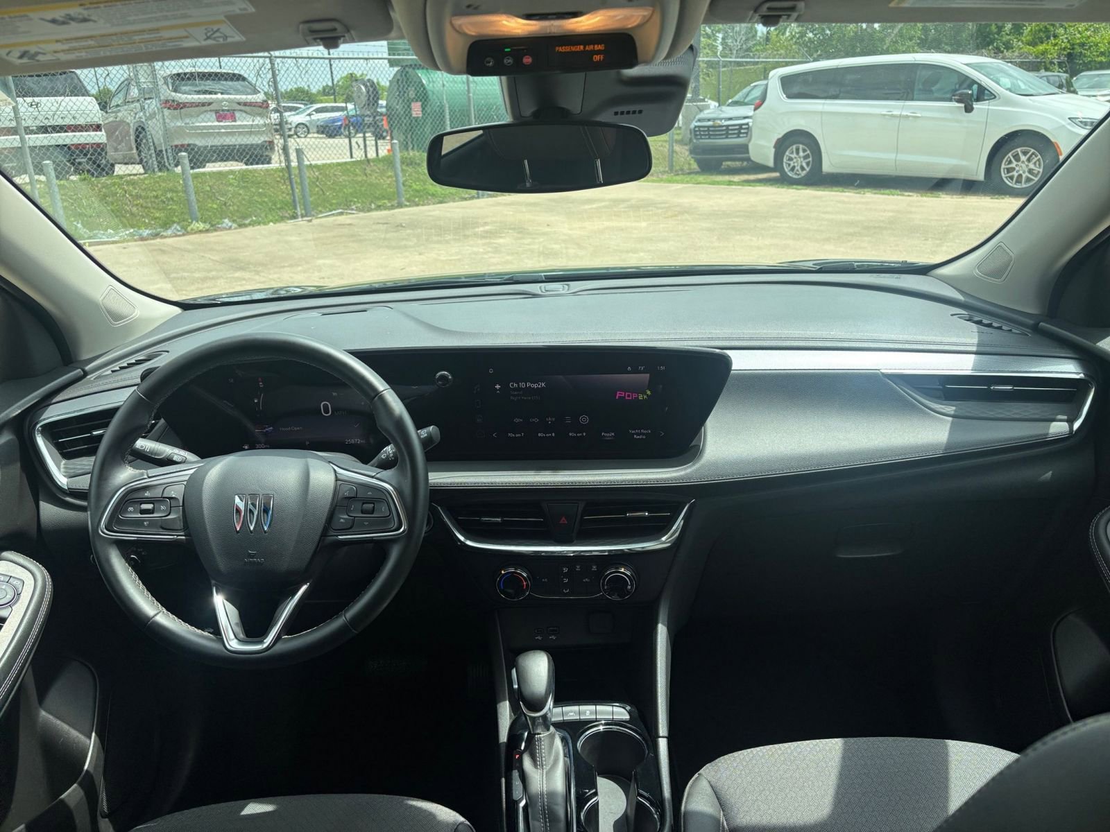 Used 2025 Buick Encore GX Preferred image 32