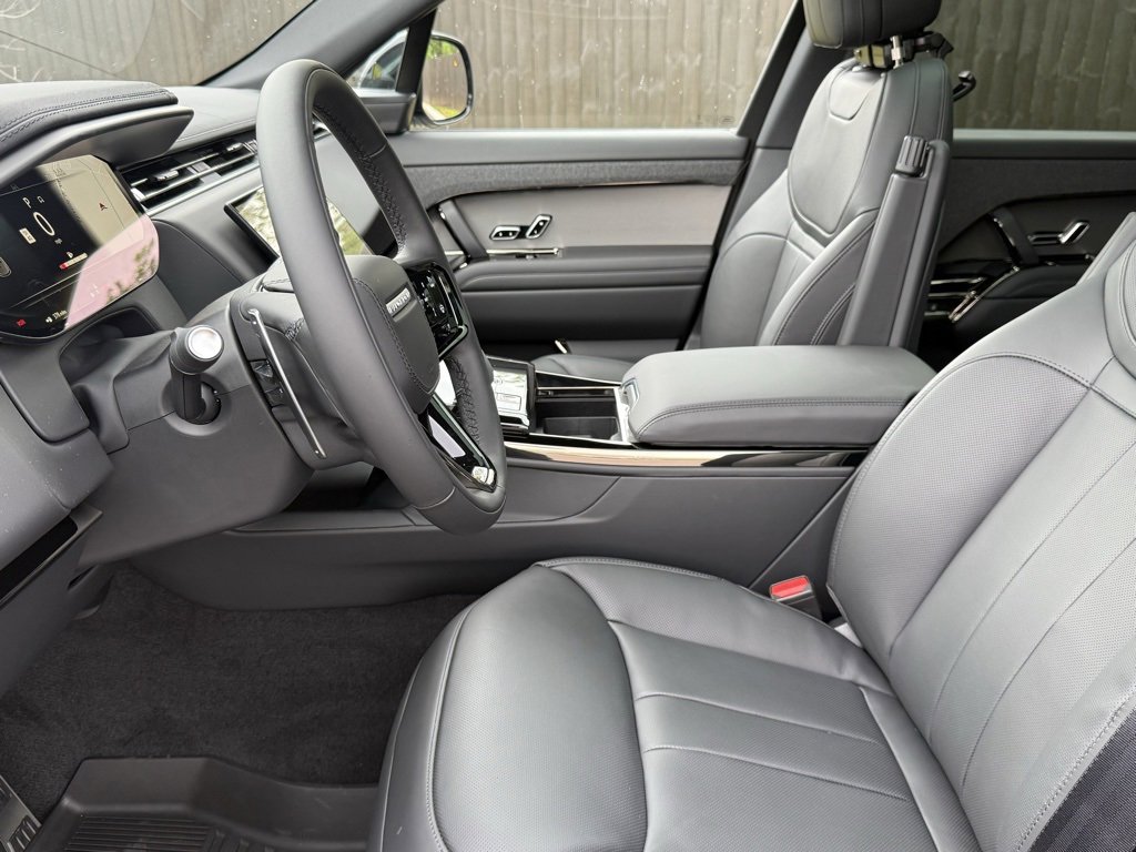 New 2025 Land Rover Range Rover Sport Dynamic SE image 11