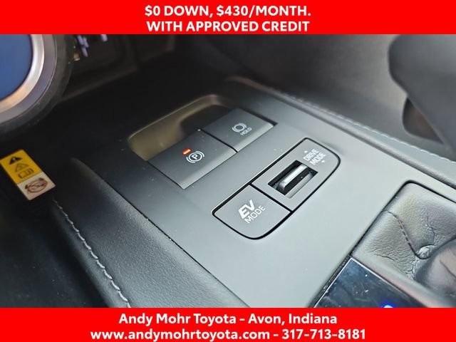 Used 2021 Toyota Venza LE AWD/4WD image 25