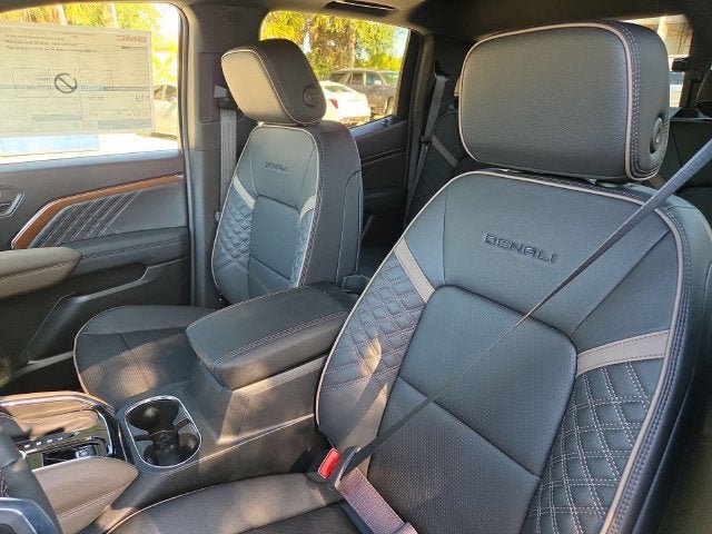 New 2026 GMC Canyon Denali AWD/4WD image 17