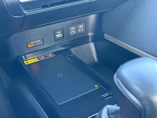 Used 2025 Toyota Camry SE image 19