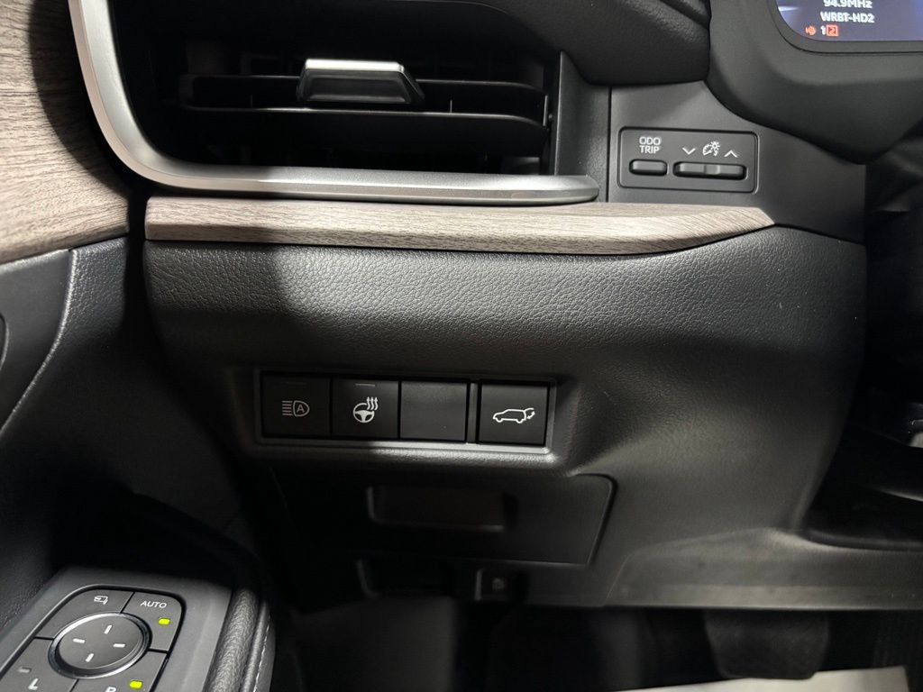 Used 2026 Toyota Grand Highlander AWD image 17