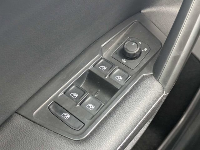 Used 2024 Volkswagen Tiguan S image 22