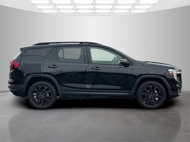 Used 2022 GMC Terrain SLE w/ Driver Convenience Package image 8