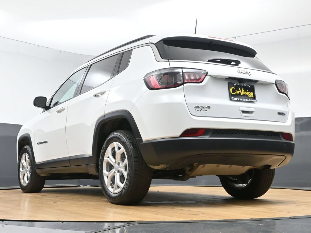 Used 2024 Jeep Compass Latitude AWD/4WD image 52