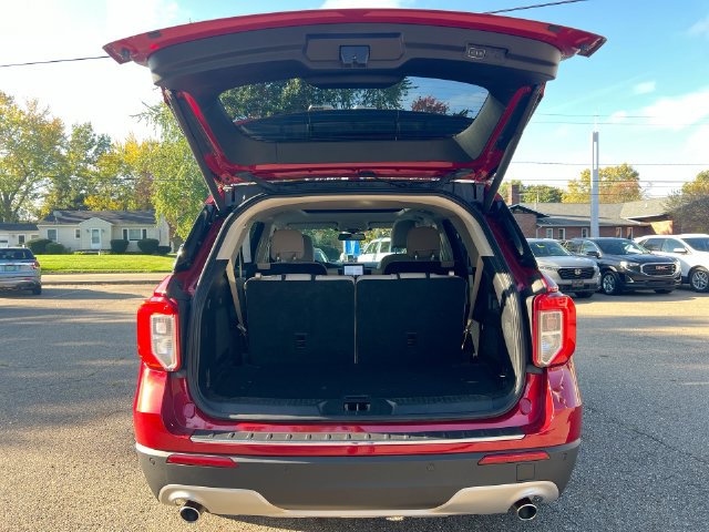 Used 2021 Ford Explorer Limited w/ Equipment Group 301A RWD image 30