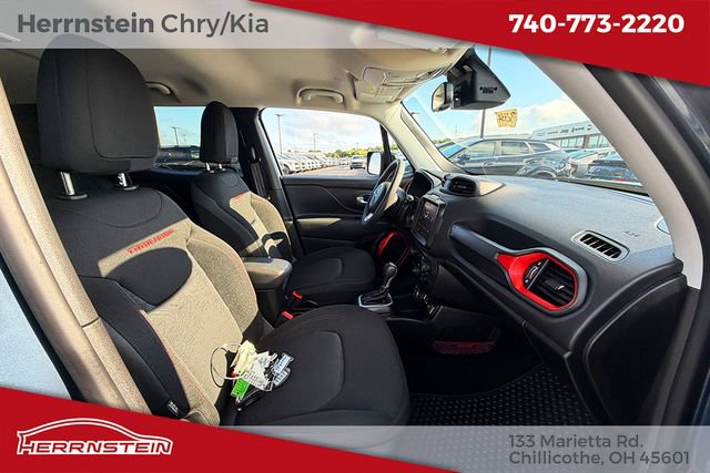 Used 2023 Jeep Renegade Trailhawk AWD/4WD image 35