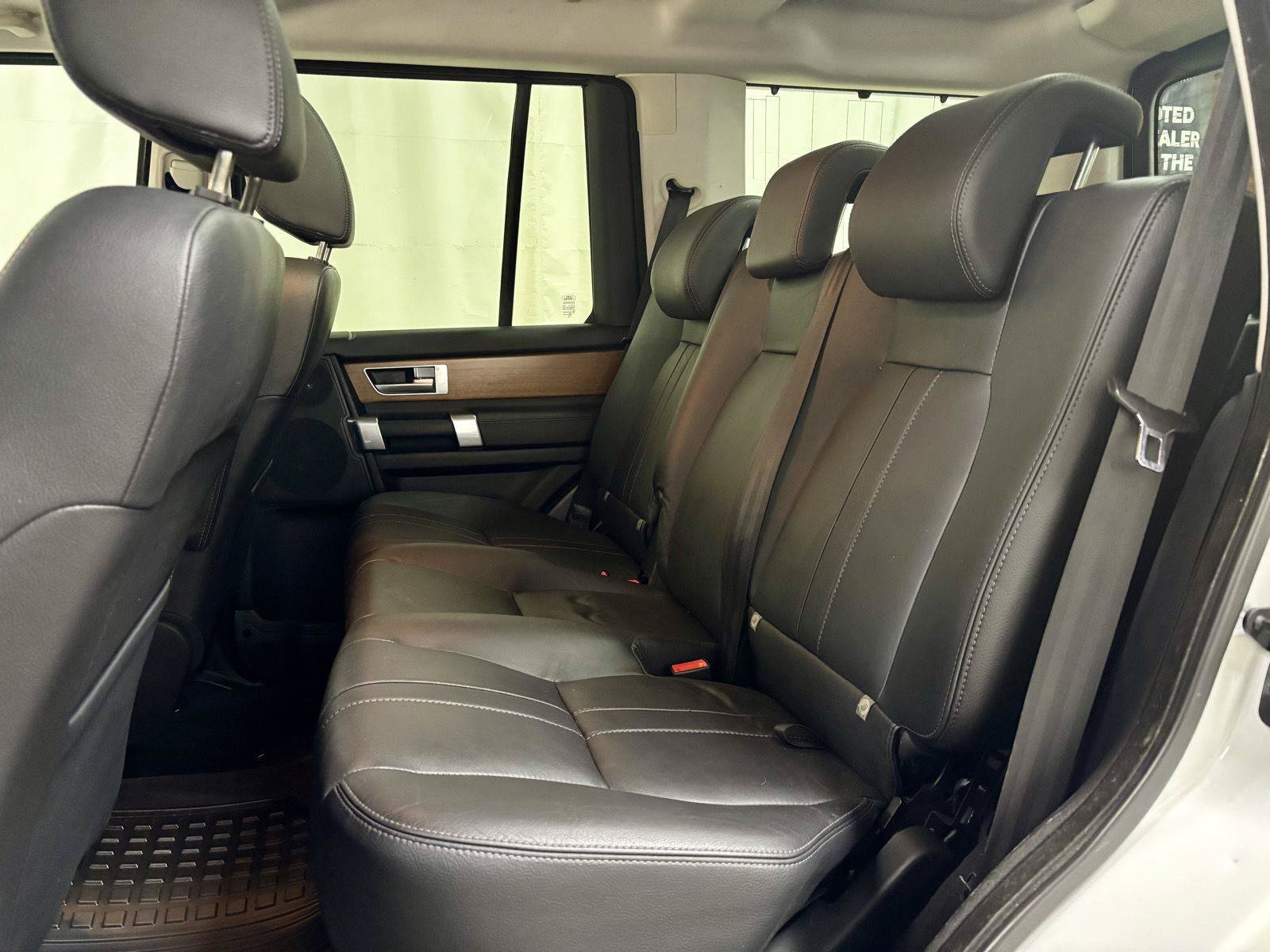 Used 2016 Land Rover LR4 AWD/4WD image 20