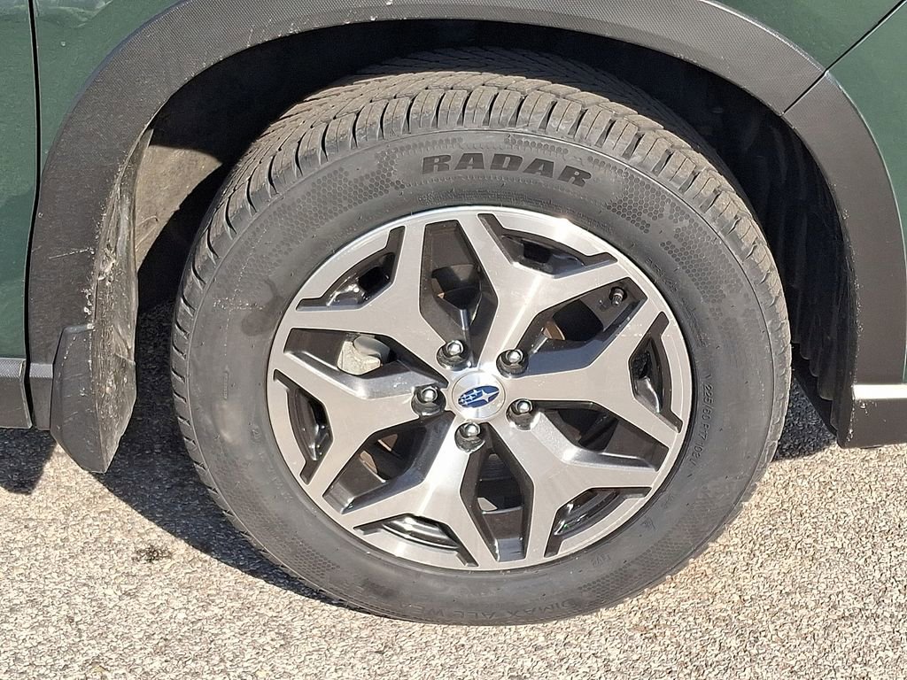 Certified 2023 Subaru Forester Premium image 9