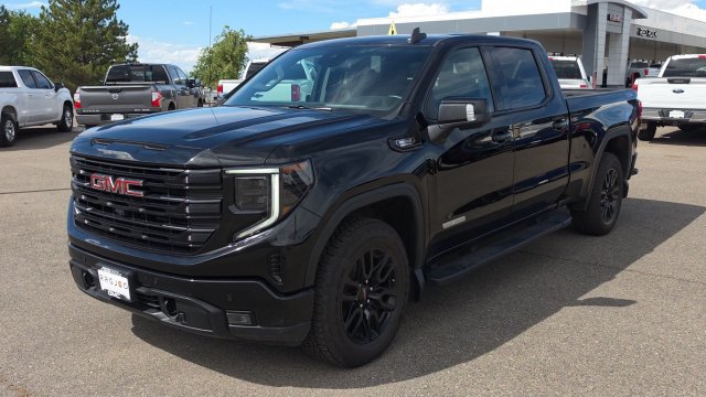 Used 2024 GMC Sierra 1500 Elevation w/ Elevation Premium Package AWD/4WD image 5