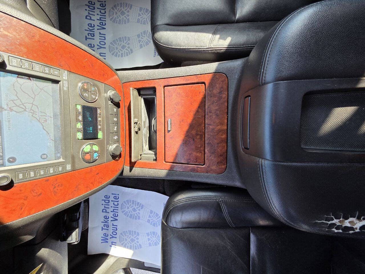Used 2012 Chevrolet Suburban LTZ AWD/4WD image 21