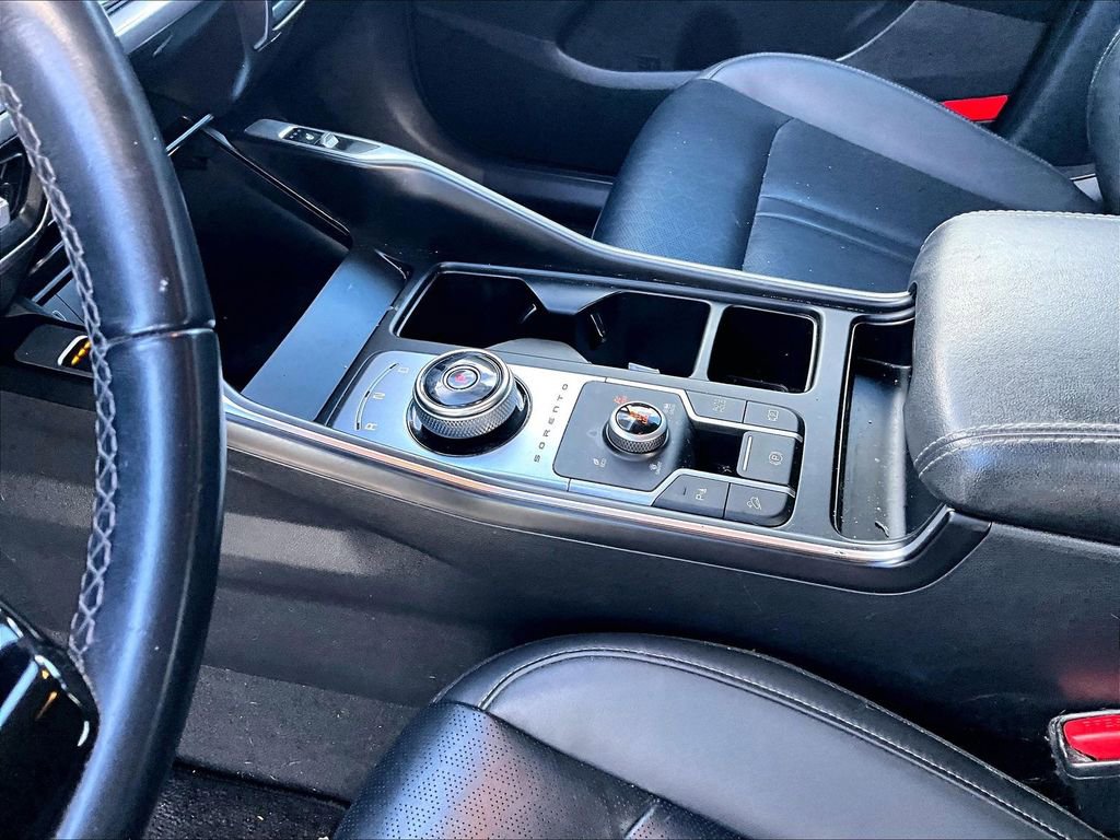 Used 2023 Kia Sorento EX image 11