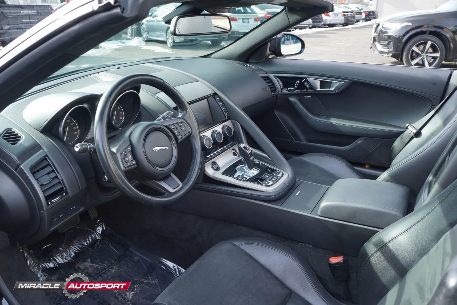 Used 2017 Jaguar F-TYPE Convertible RWD image 22