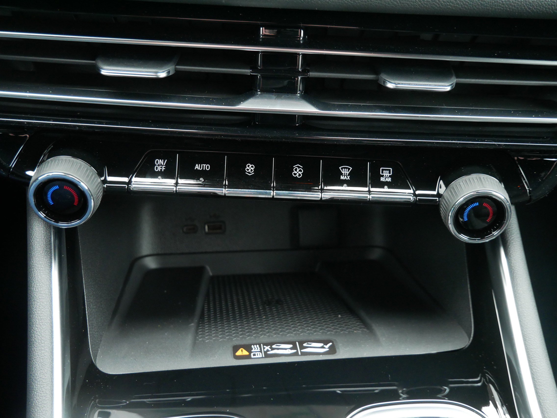 New 2026 Chevrolet Traverse LT w/ Driver Confidence Package image 8