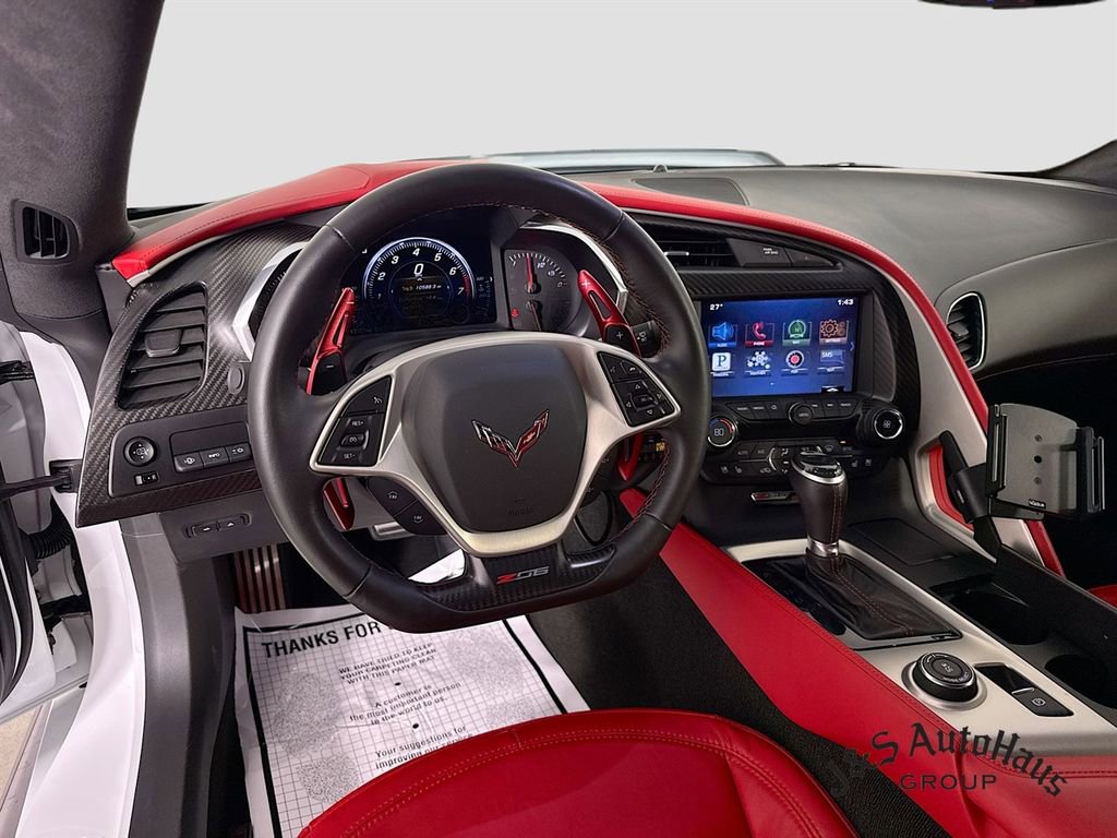 Used 2015 Chevrolet Corvette Z06 w/ 3LZ Preferred Equipment Group image 27