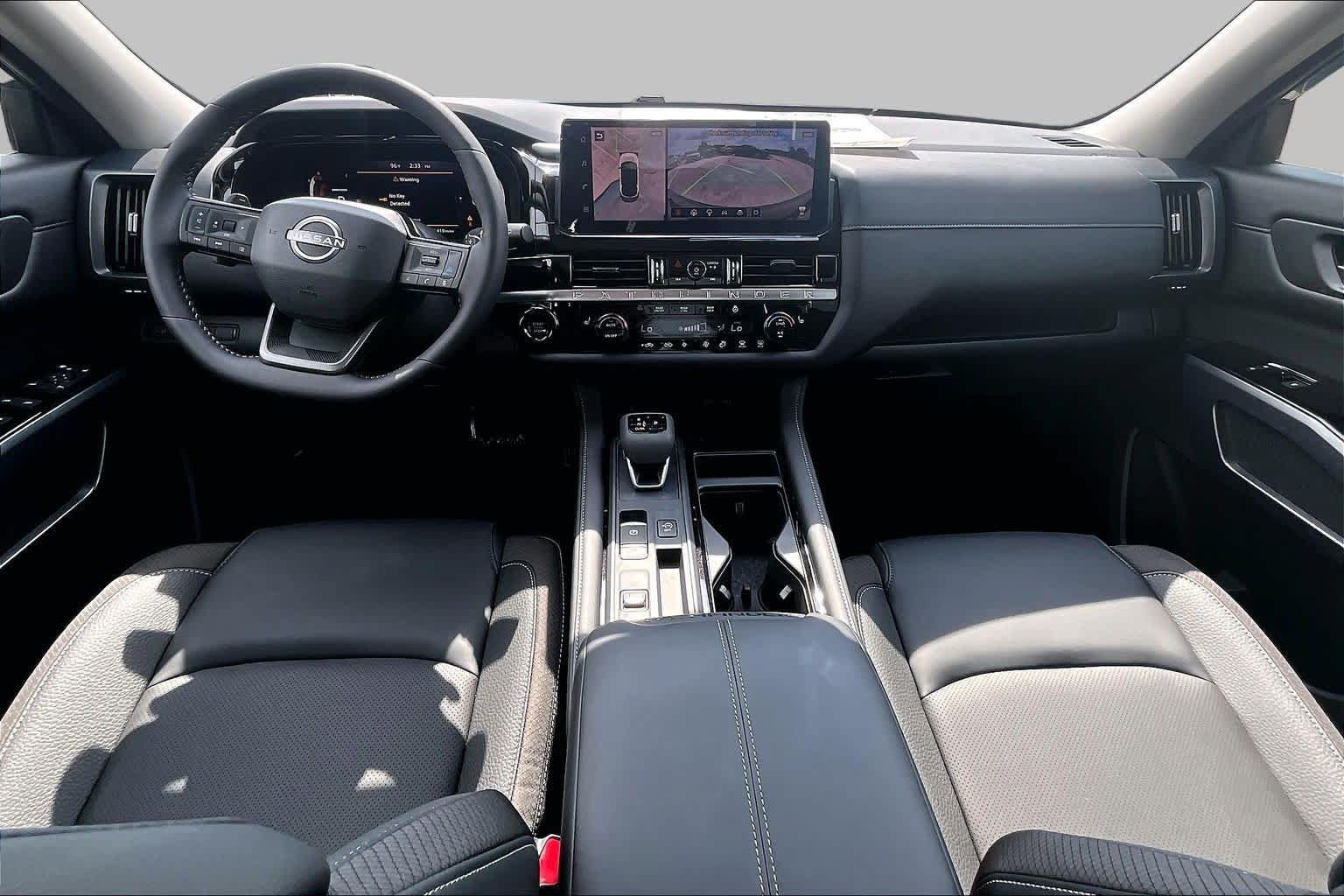 New 2026 Nissan Pathfinder SL FWD image 5