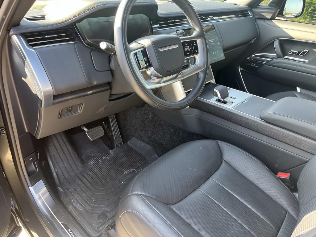 Certified 2025 Land Rover Range Rover SE AWD/4WD image 10