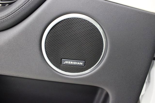 Used 2023 Land Rover Discovery Sport SE image 30