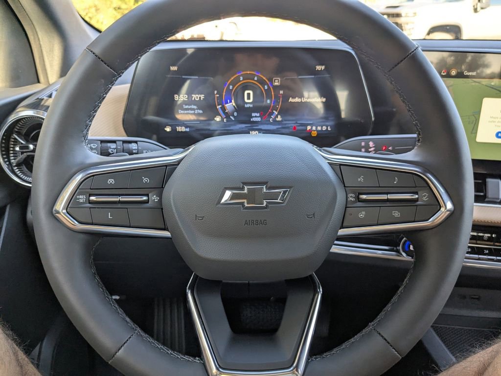 New 2025 Chevrolet Equinox ACTIV w/ Safety and Technology Package image 30