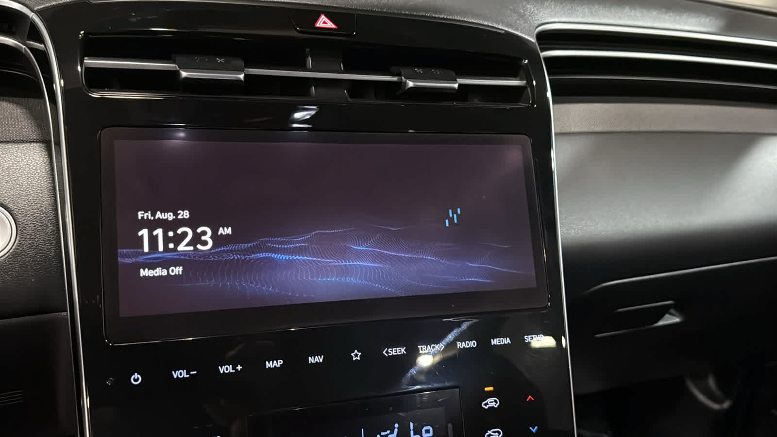 Used 2022 Hyundai Tucson Limited AWD/4WD image 15