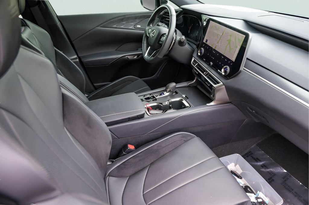 Used 2024 Lexus RX 500h F Sport w/ Convenience Package image 33