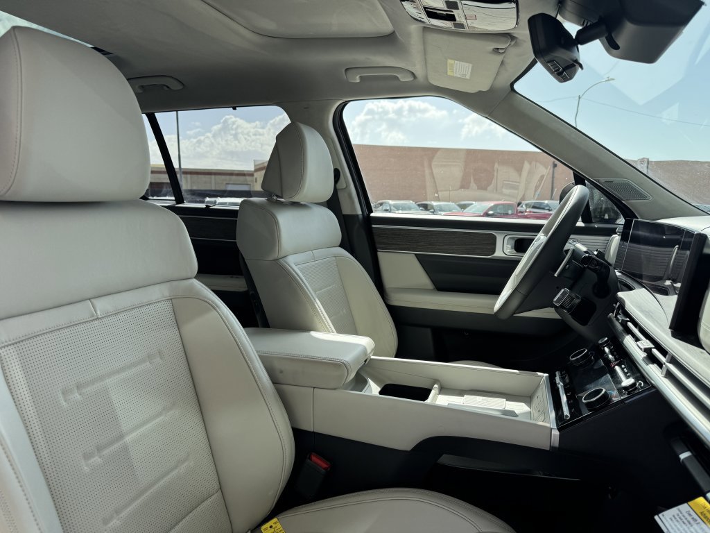 Used 2024 Hyundai Santa Fe Calligraphy image 45