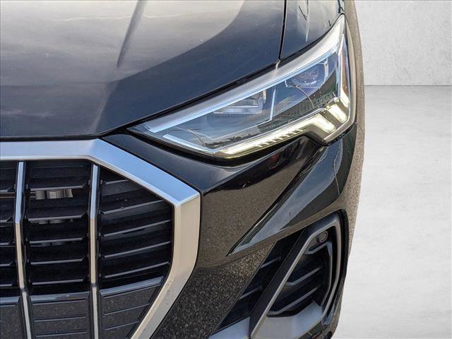 Used 2023 Audi Q3 2.0T Premium Plus w/ Premium Plus Package AWD/4WD image 9