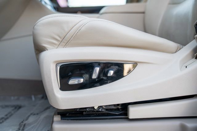 Used 2016 Cadillac Escalade Luxury image 37