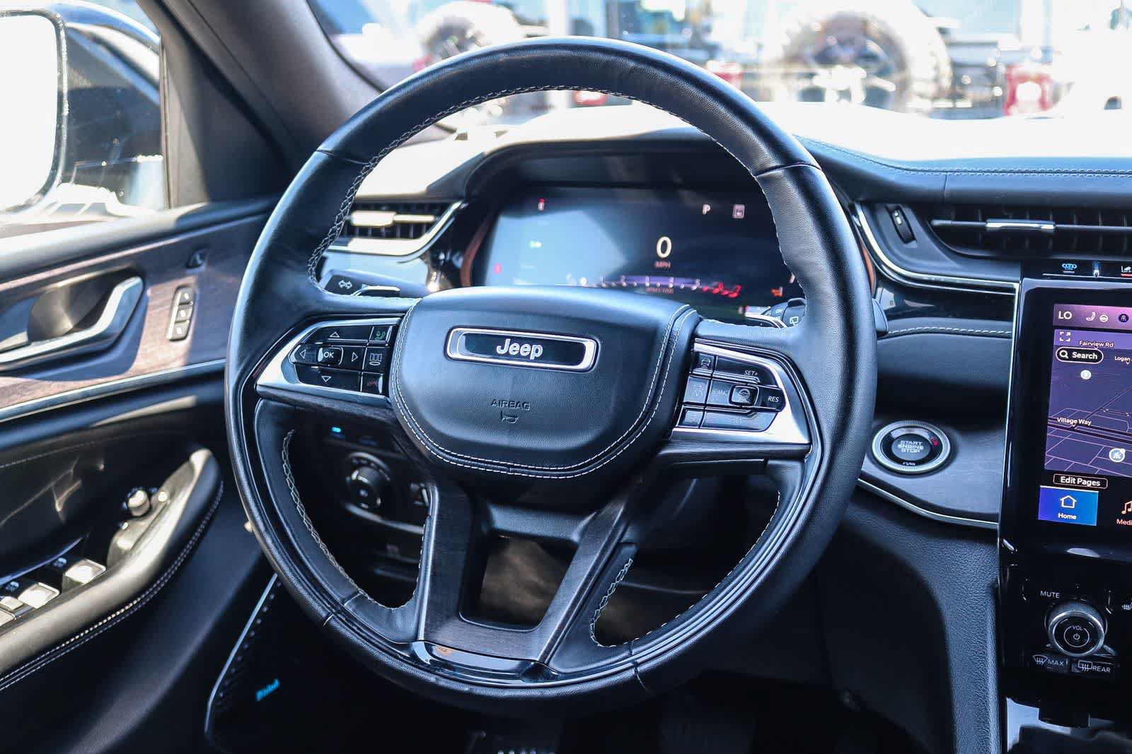 Used 2023 Jeep Grand Cherokee Overland w/ Advanced Protech Group III AWD/4WD image 16