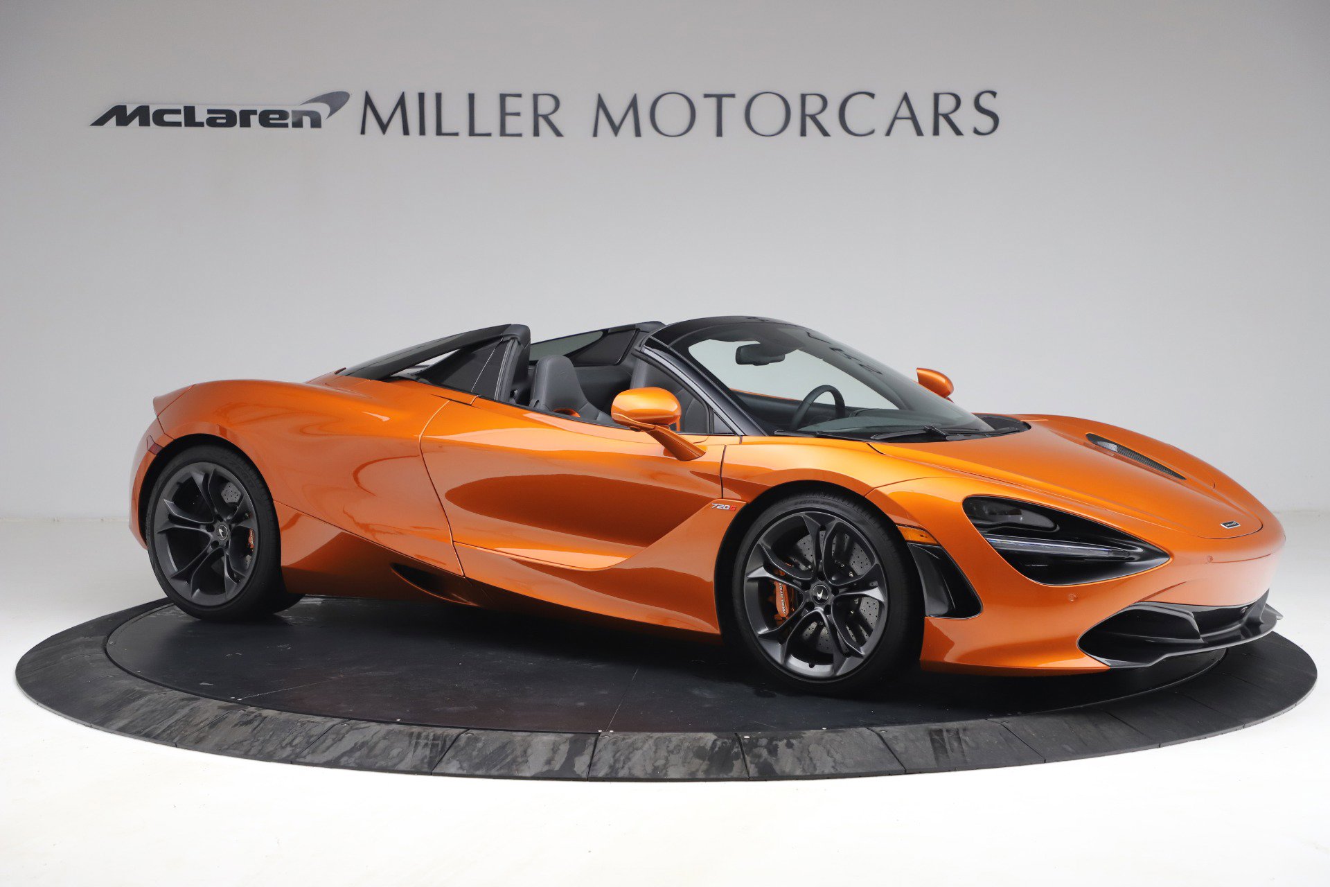 Used 2020 McLaren 720S Spider image 10