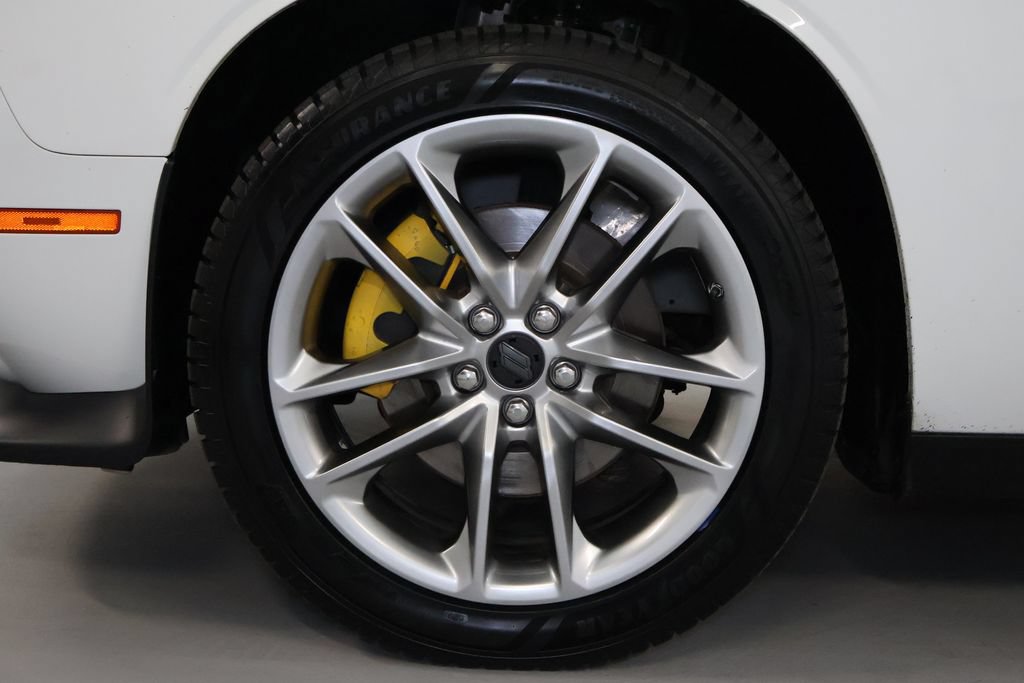 Used 2022 Dodge Challenger GT AWD/4WD image 33