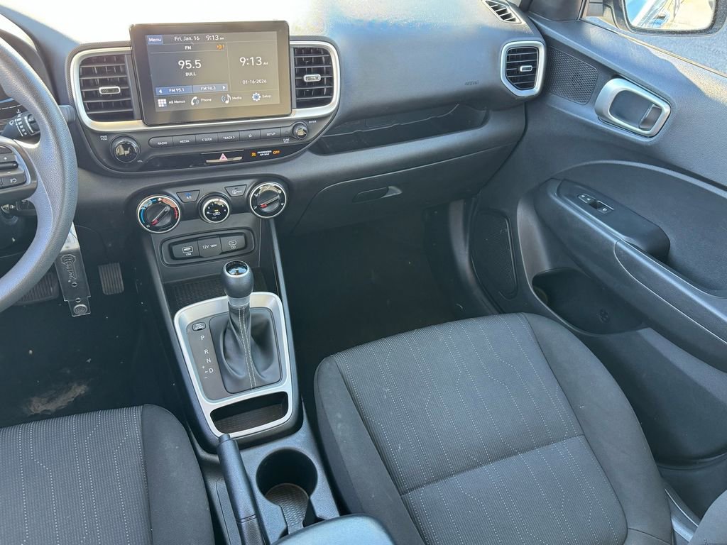 Used 2024 Hyundai Venue SE image 15