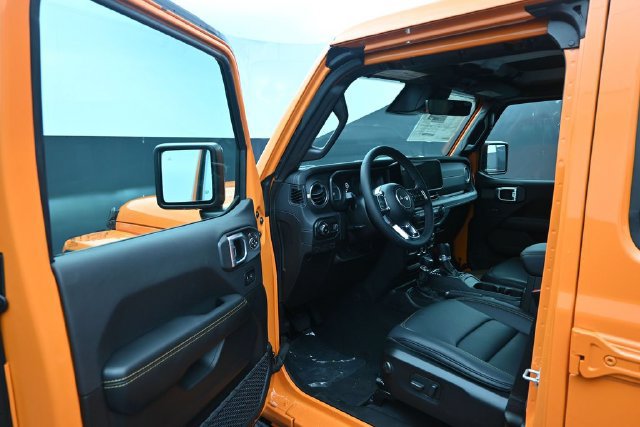 New 2026 Jeep Wrangler Unlimited Sahara AWD/4WD image 12