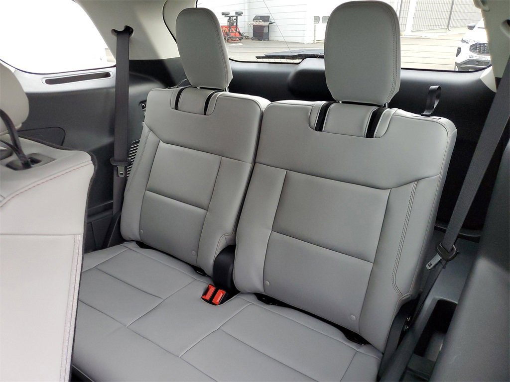 New 2026 Ford Explorer Active image 30