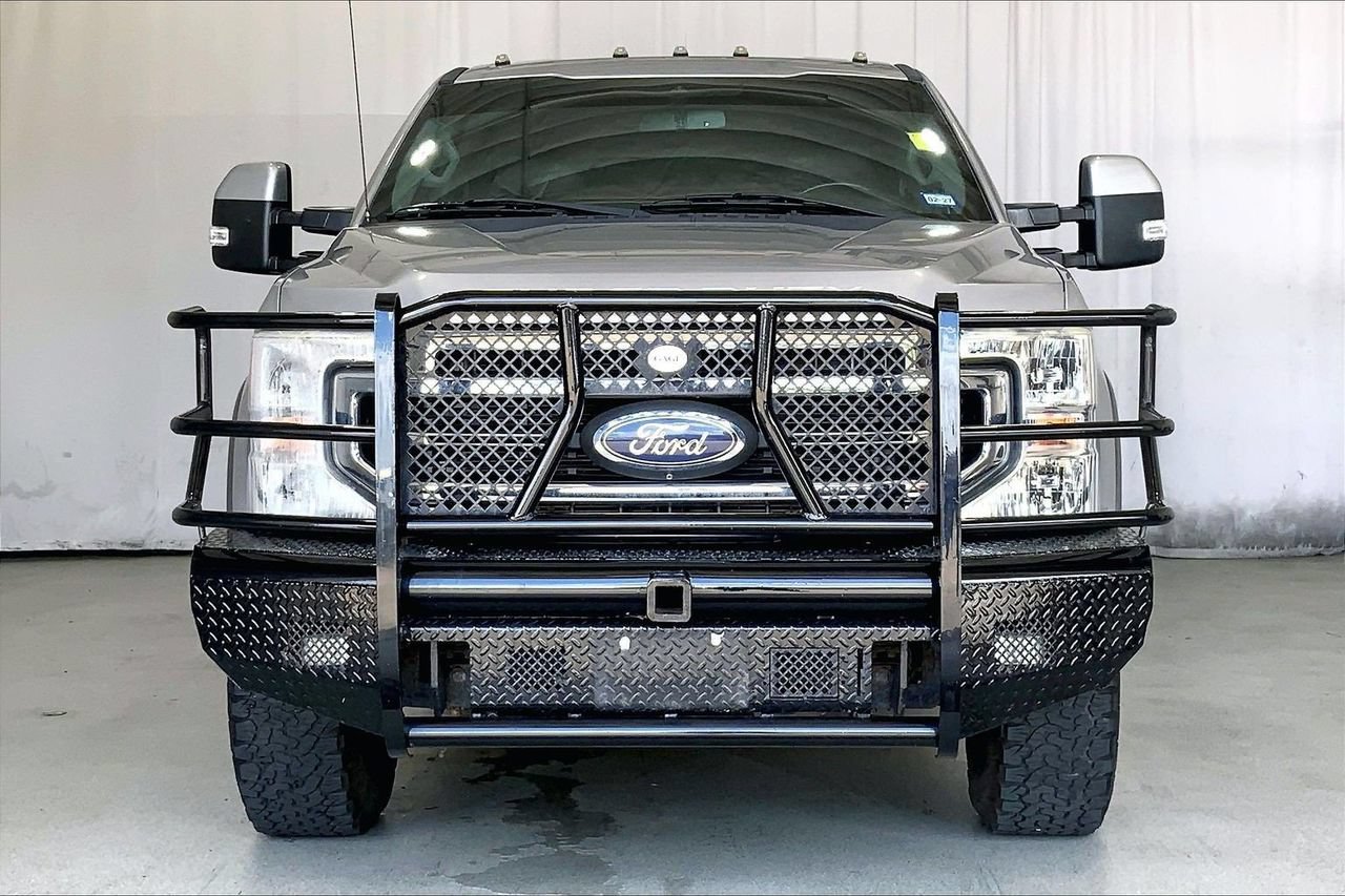 Used 2021 Ford F250 Lariat w/ Lariat Value Package AWD/4WD image 3