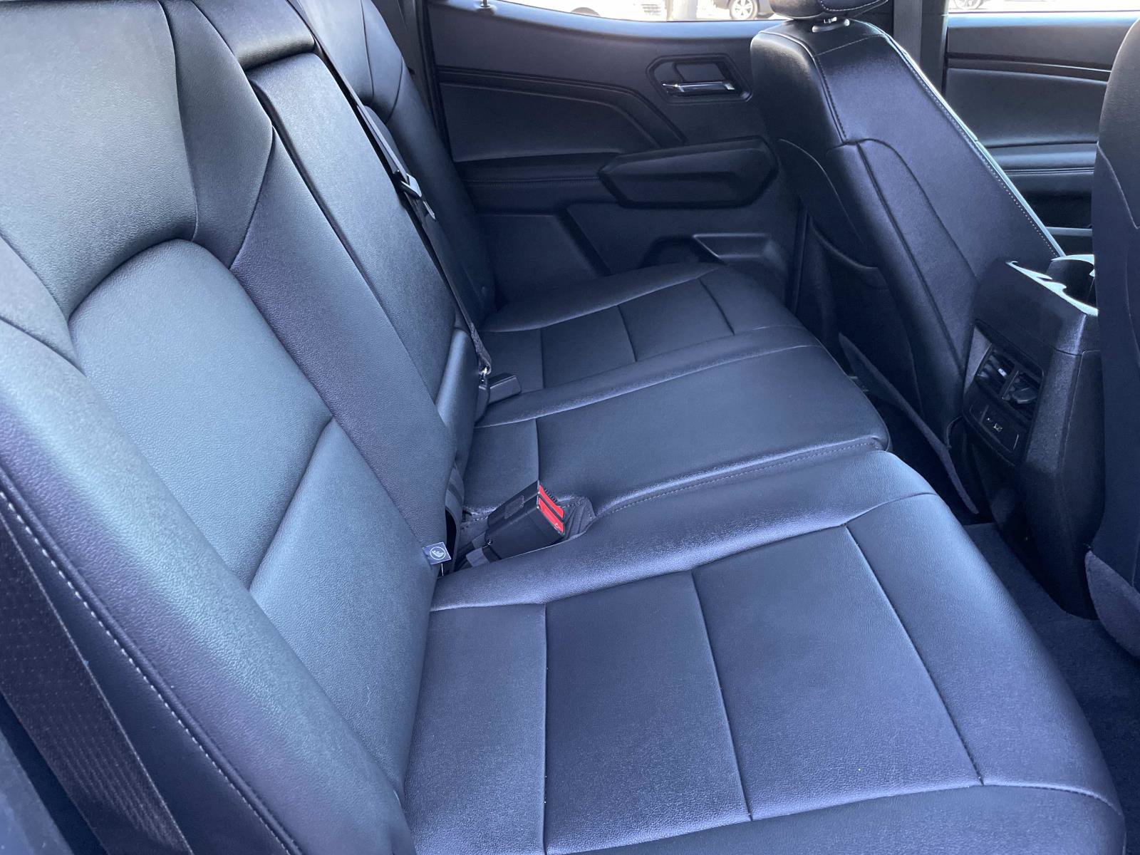 Used 2025 GMC Canyon Elevation w/ Convenience Package image 25