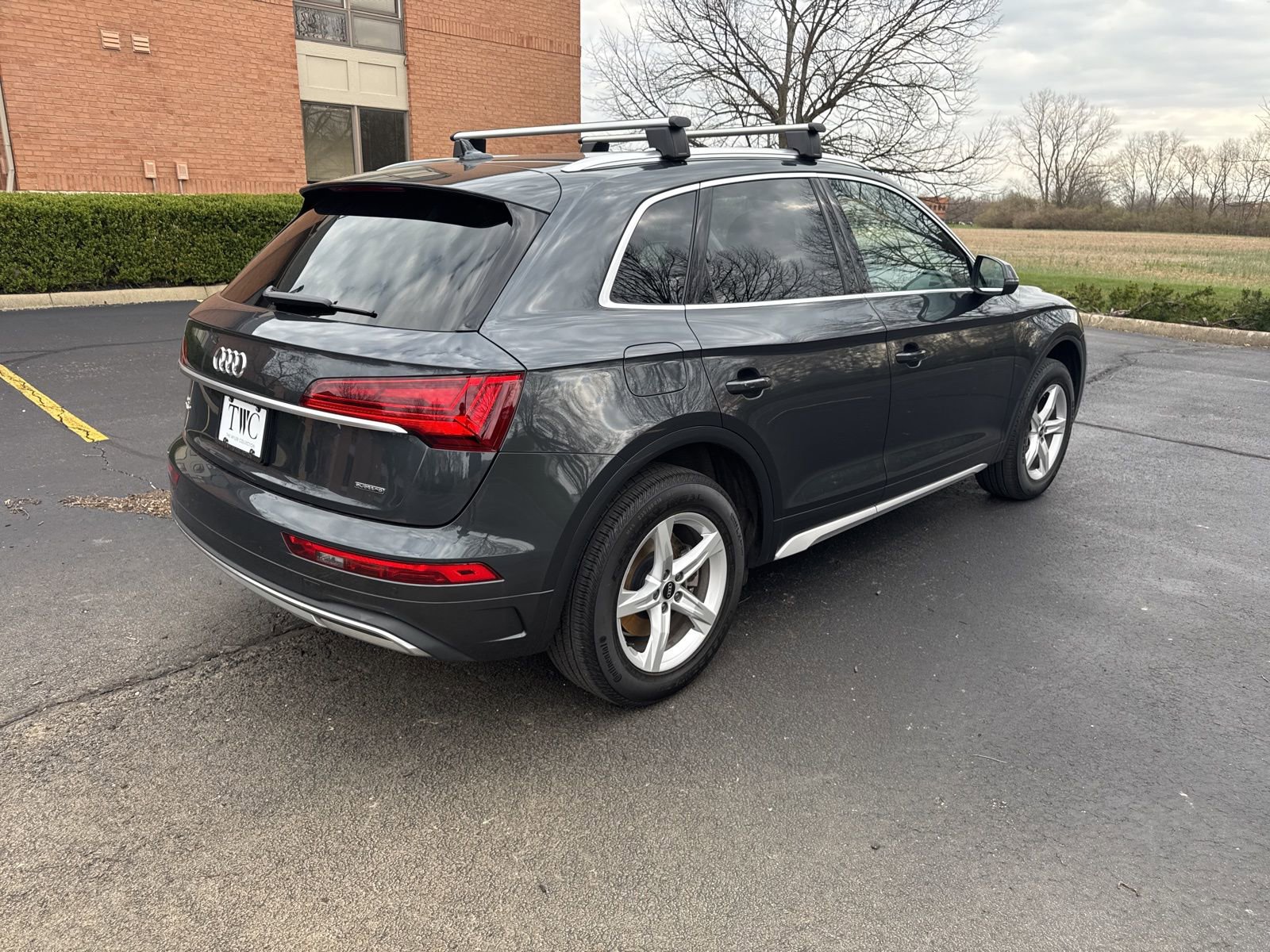 Used 2023 Audi Q5 2.0T Premium w/ Convenience Package image 5