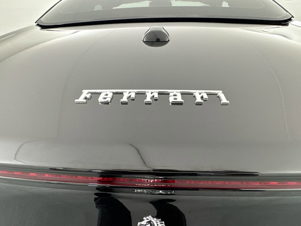 Used 2017 Ferrari California T image 29