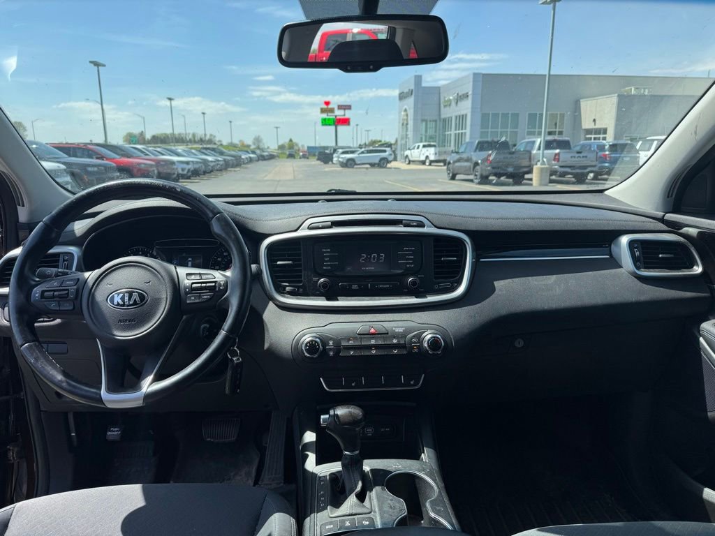 Used 2016 Kia Sorento AWD w/ LX Convenience Package image 12