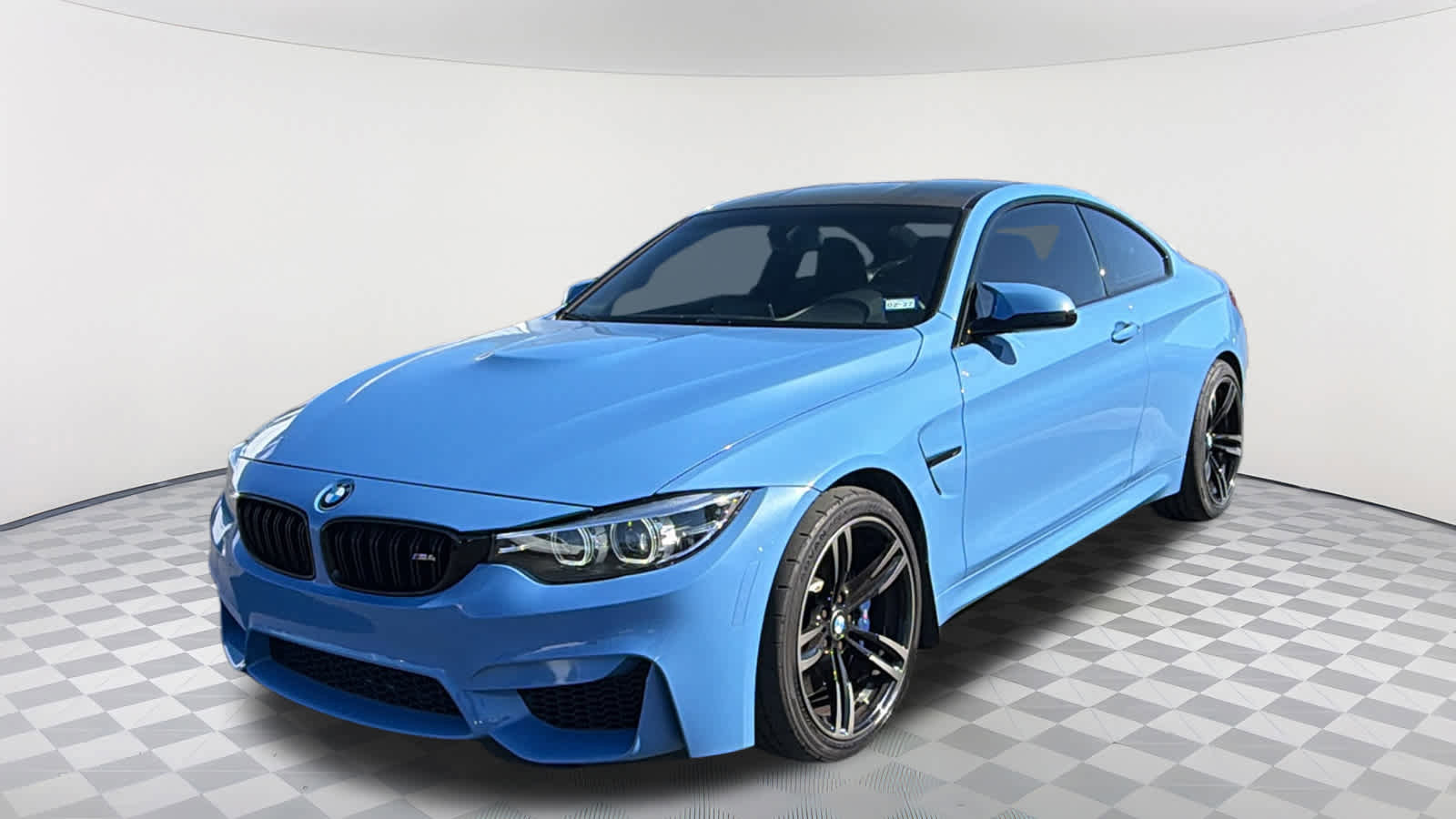 Used 2018 BMW M4 Coupe RWD image 1