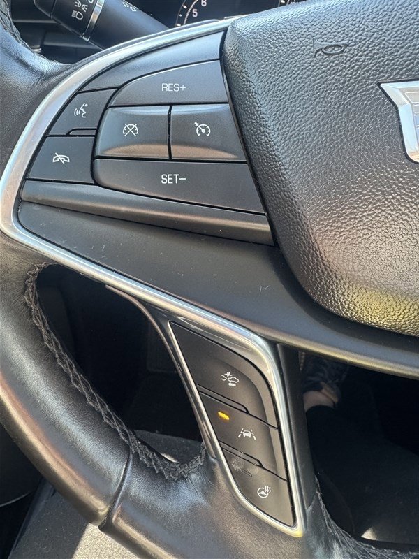 Used 2018 Cadillac XT5 Premium Luxury image 24