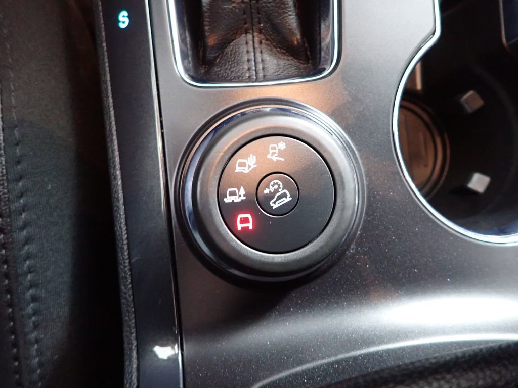 Used 2017 Ford Explorer XLT w/ Equipment Group 202A image 36