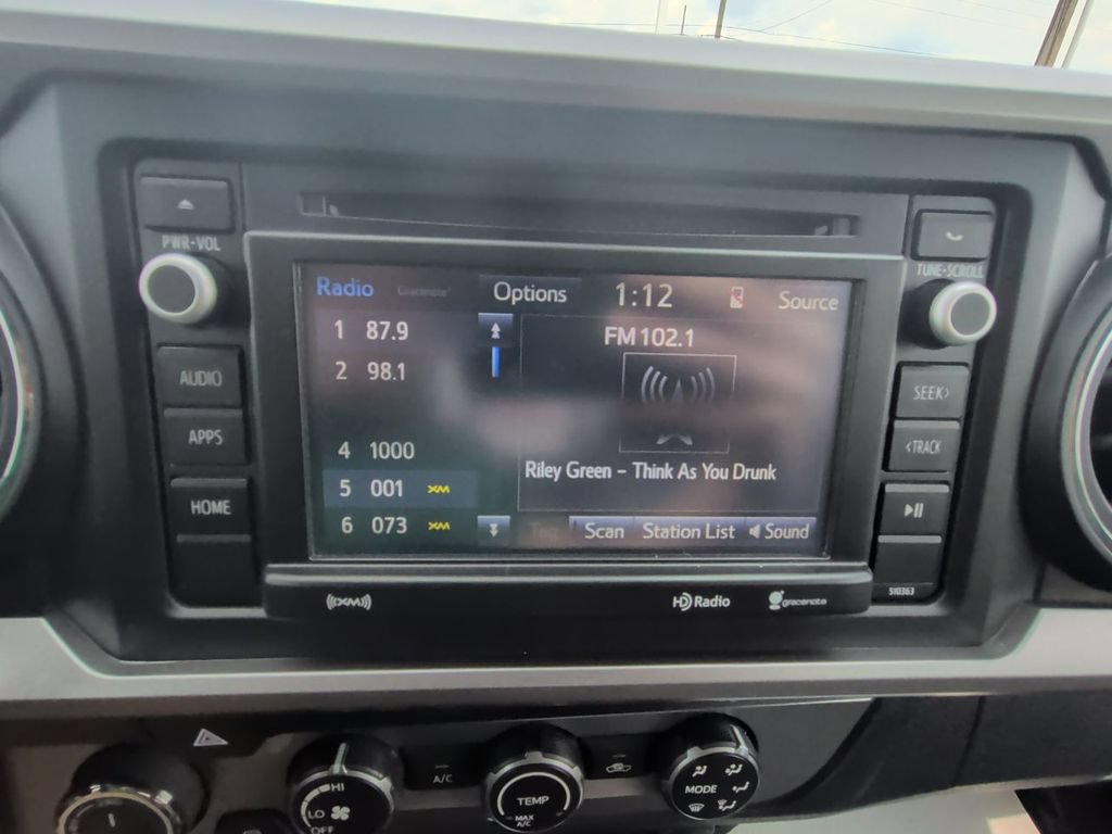 Used 2019 Toyota Tacoma SR5 AWD/4WD image 17