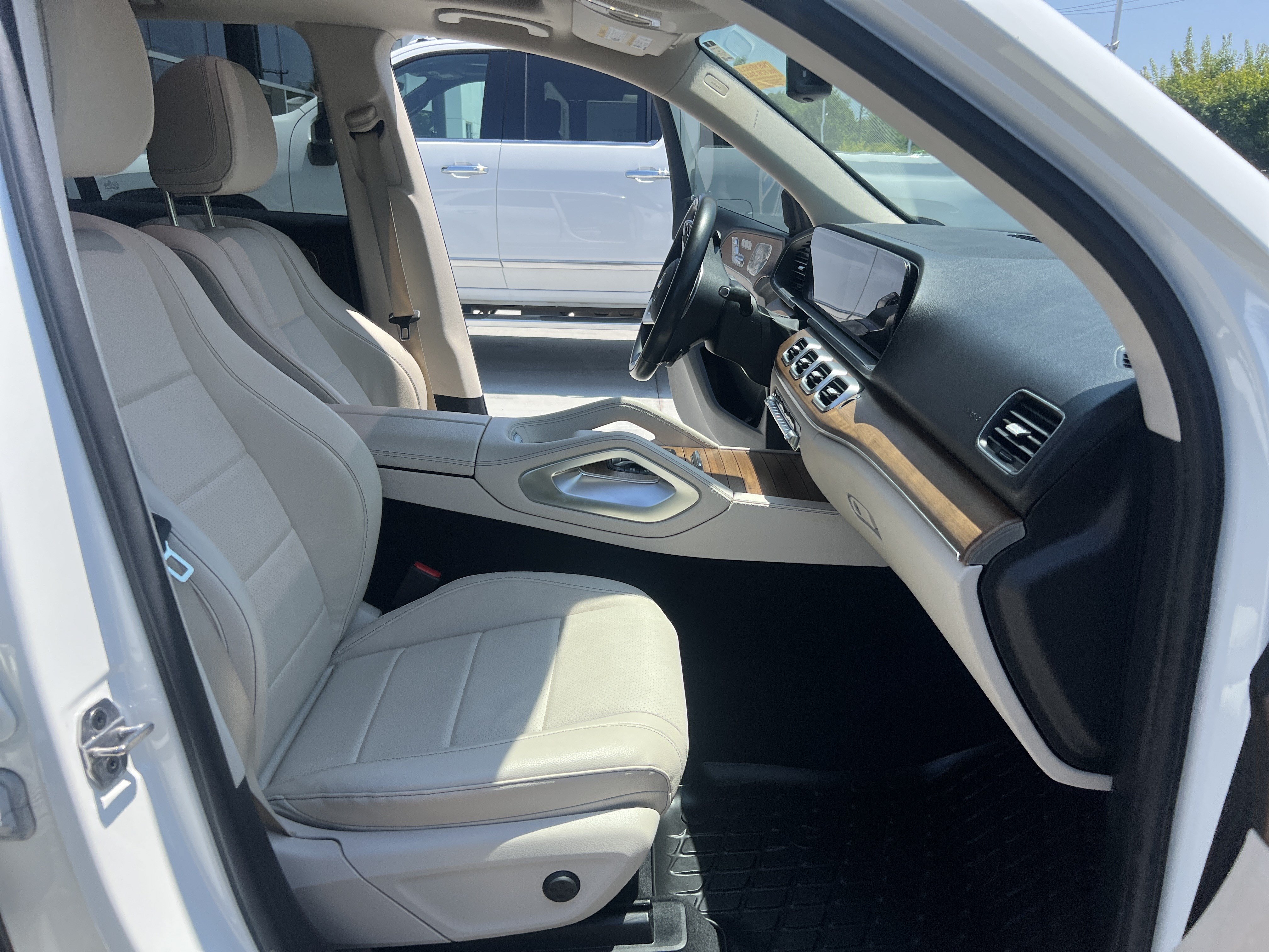 Certified 2023 Mercedes-Benz GLE 350 4MATIC w/ Premium Package image 35