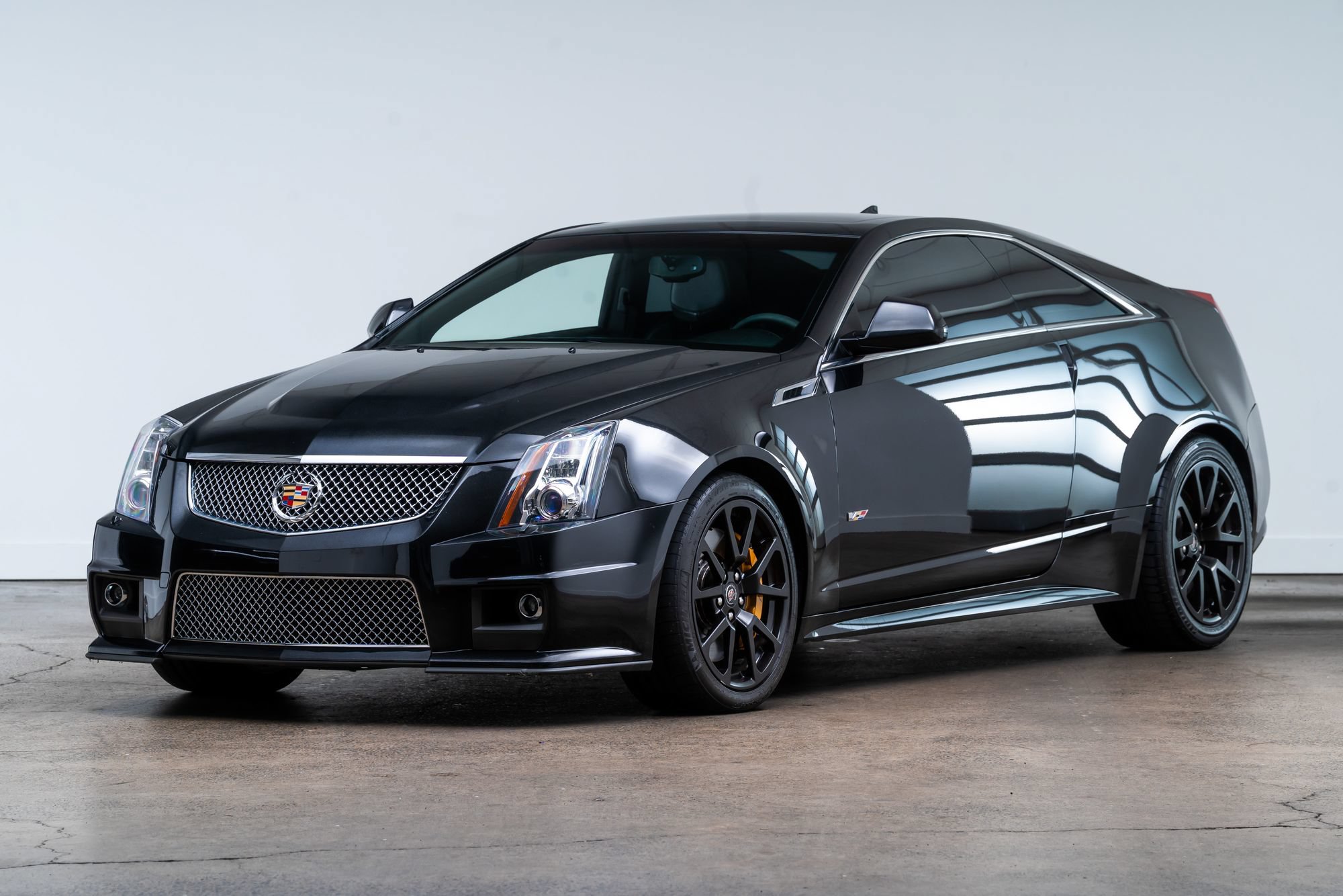 Used 2011 Cadillac CTS V RWD image 3